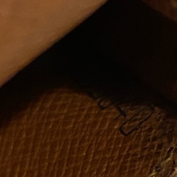 Authentic Louis Vuitton Cigar Case.  (Project) - Picture 4 of 9